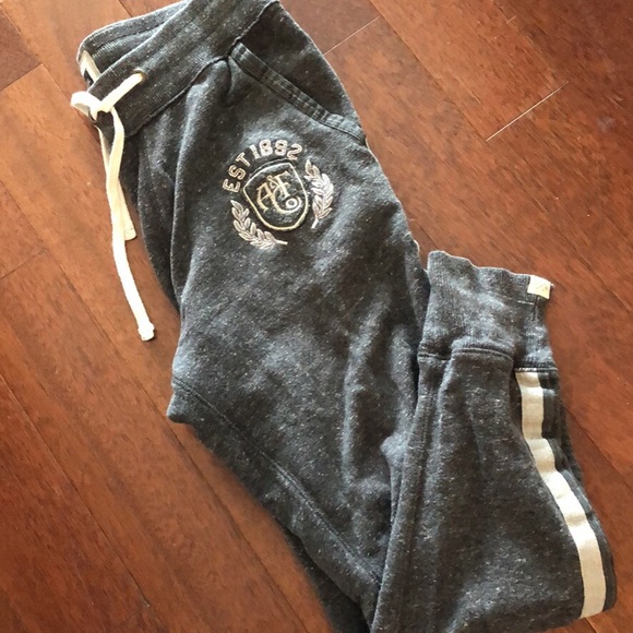 A&F Joggers - Picture 1 of 1